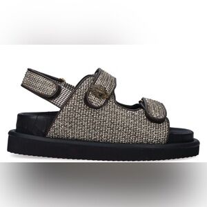 SOLD!—Kurt Geiger orson sandal